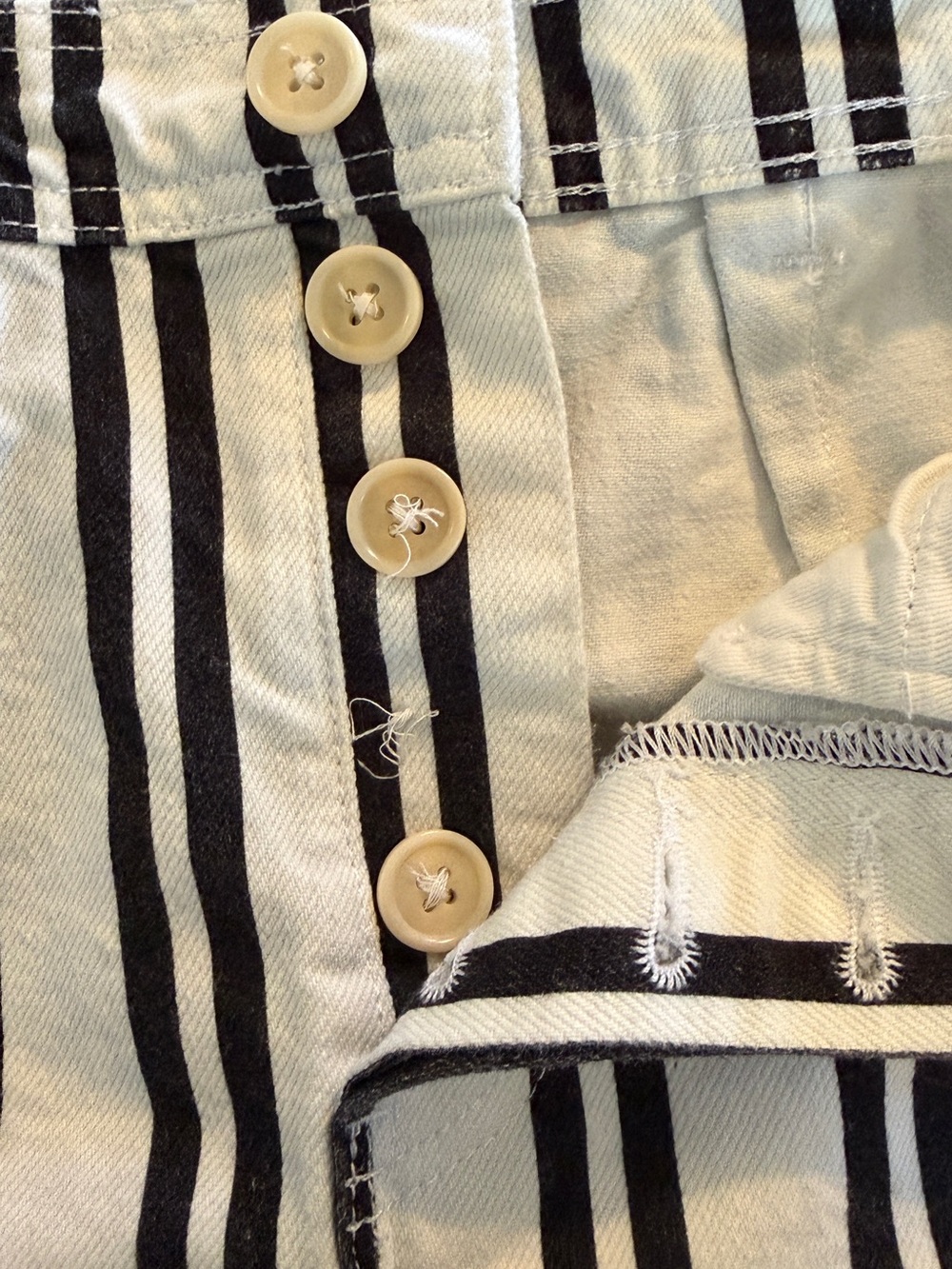 Reformation Logan Ultra High Rise Wide Leg Jeans Size 25 Black White Stripe - Picture 5 of 15
